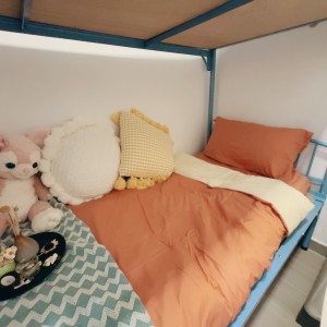 何文田窝打老道公寓G房-都会步行750米即达，步行+巴士8分钟就到。周边便利店商店众多