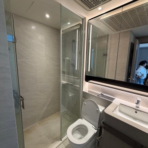 岭南Novoland6楼E2整套两室一厅-独卫单间干湿分离，有书房，开放式豪装厨房带餐厅，岭南大学步行+巴士16分钟即达