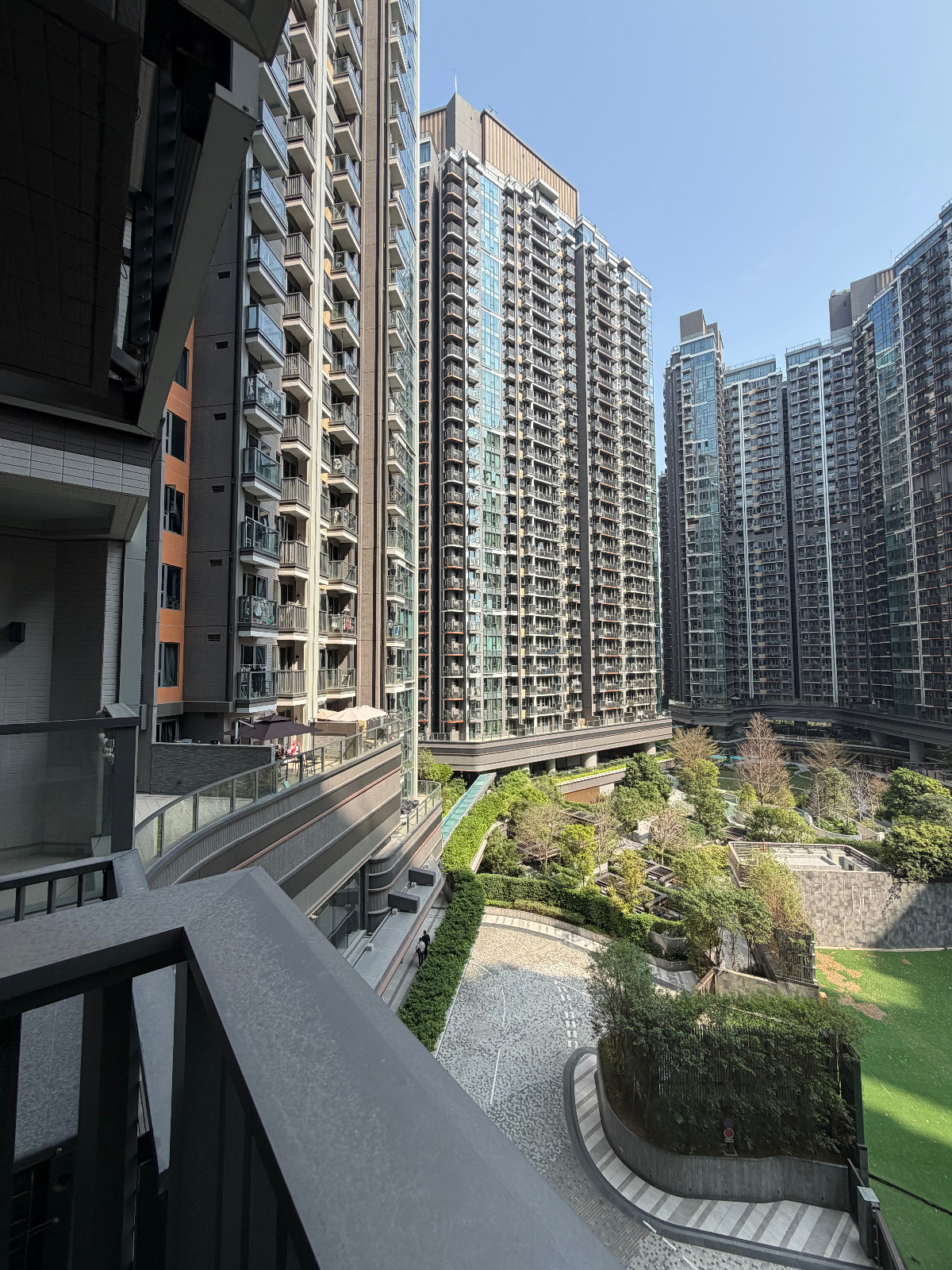 岭南Novoland6楼E2整套两室一厅-独卫单间干湿分离，有书房，开放式豪装厨房带餐厅，岭南大学步行+巴士16分钟即达图9