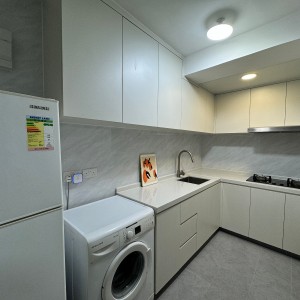 屯门彩晖花园D座单人间C-岭南大学步行8分即达，兆康地铁站400米，岭南大学学子的超值优选