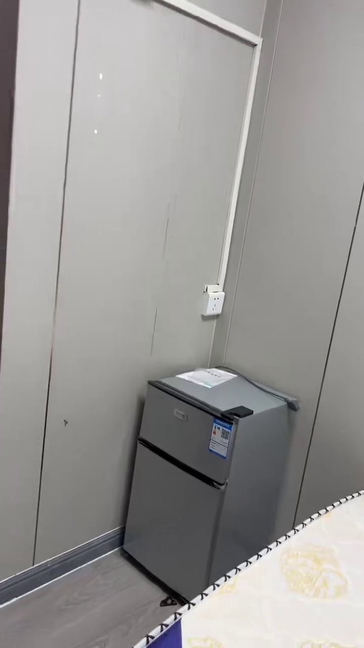 尖沙咀69号218单人间-独卫单间理工步行5分，尖沙咀地铁站步行5分，理工学子绝佳之选图4