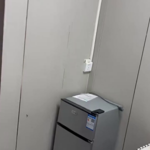 尖沙咀69号218单人间-独卫单间理工步行5分，尖沙咀地铁站步行5分，理工学子绝佳之选