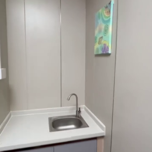 尖沙咀69号109上下铺双人间-独卫单间理工步行5分，尖沙咀地铁站步行5分，理工学子绝佳之选