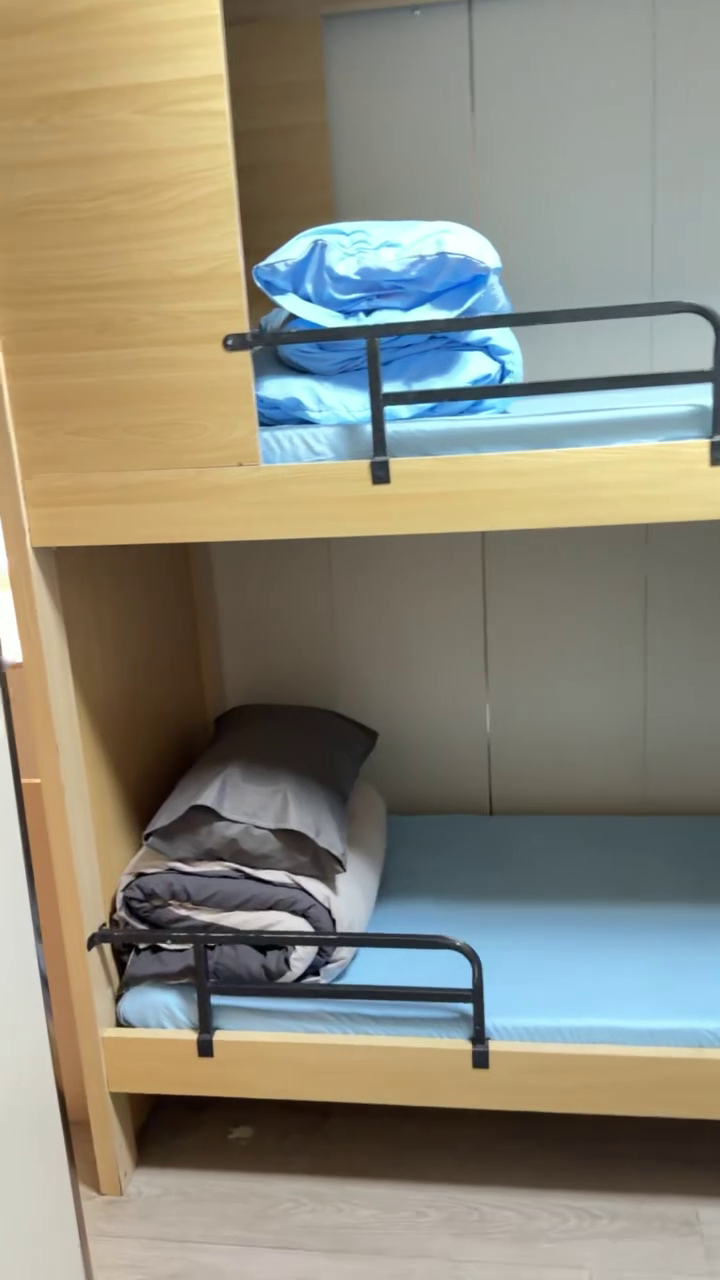 尖沙咀69号208四人间-配卫生间有柜子,靠近红磡站,楼下有多条巴士线图3