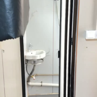 尖沙咀69号208四人间-配卫生间有柜子，靠近红磡站，楼下有多条巴士线