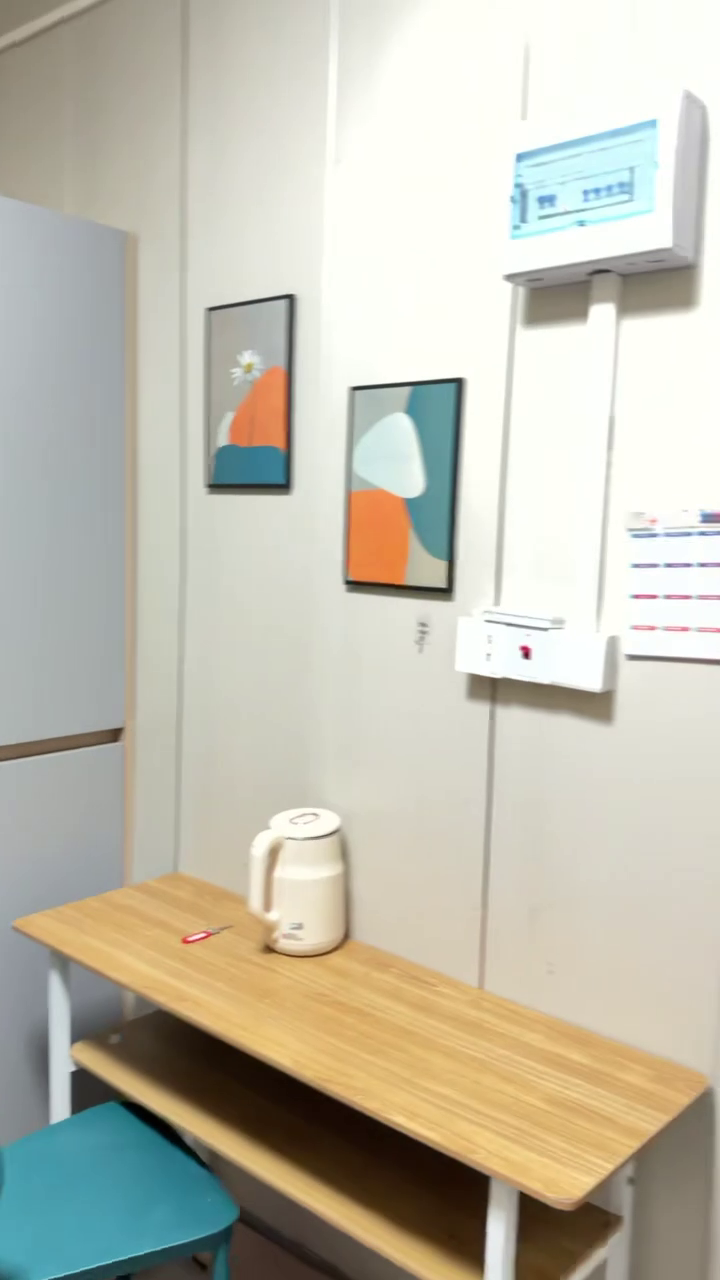 尖沙咀69号208四人间-配卫生间有柜子,靠近红磡站,楼下有多条巴士线图6