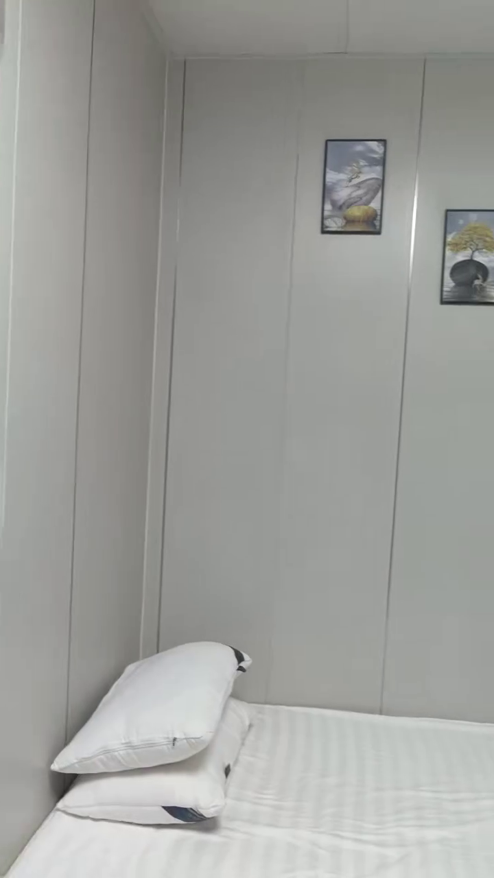 尖沙咀69号308单人间-独卫单间理工步行5分，尖沙咀地铁站步行5分，理工学子绝佳之选图1