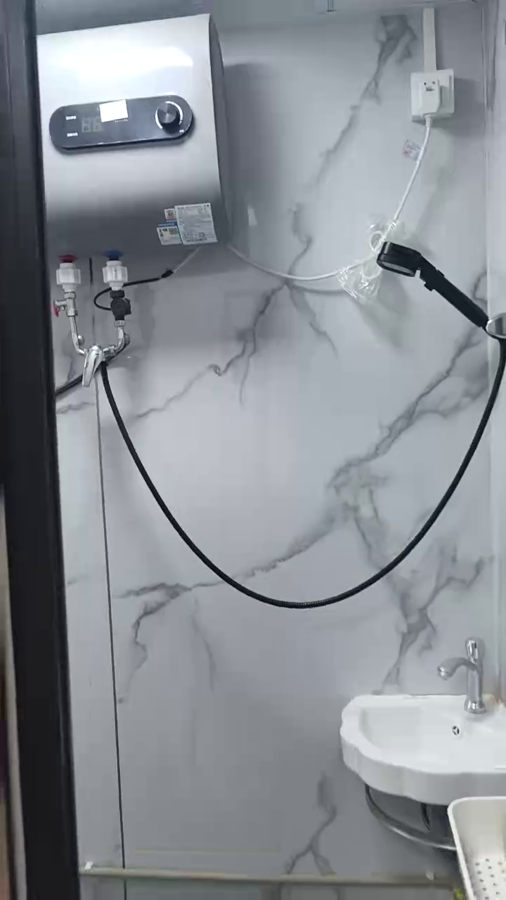 尖沙咀69号308单人间-独卫单间理工步行5分，尖沙咀地铁站步行5分，理工学子绝佳之选图6