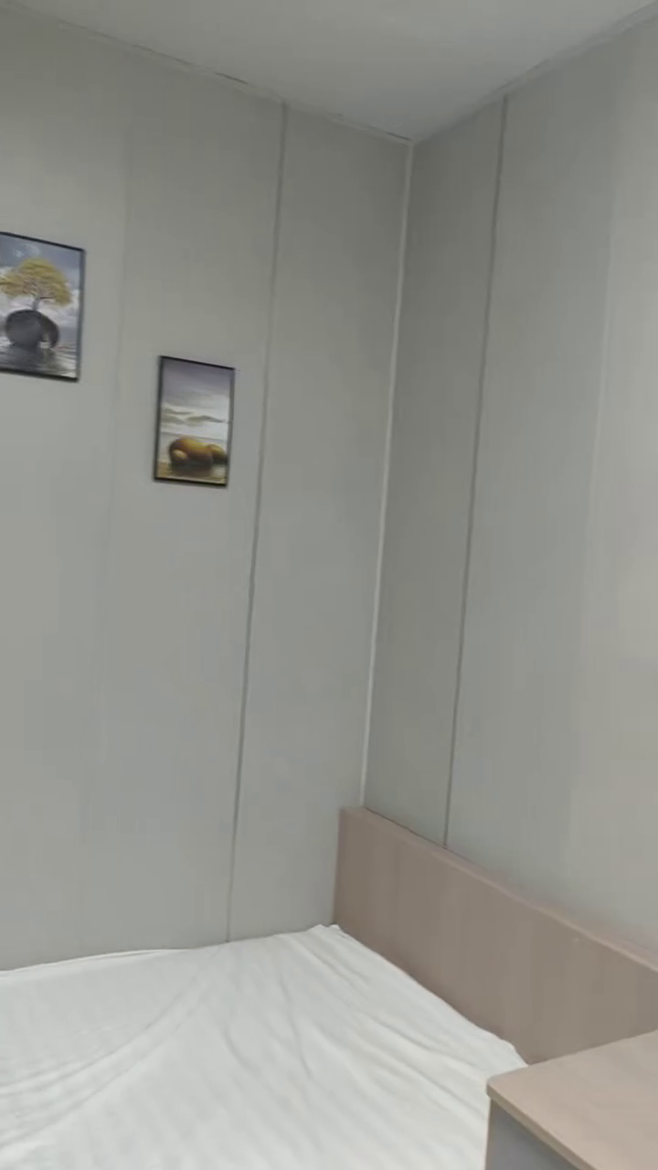 尖沙咀69号308单人间-独卫单间理工步行5分，尖沙咀地铁站步行5分，理工学子绝佳之选图2