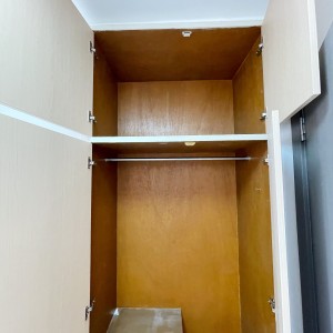 K302太子道西公寓-带客厅四室三卫A房H1单人间-楼下巴士🚌七分钟到城大，4站17分钟到浸会