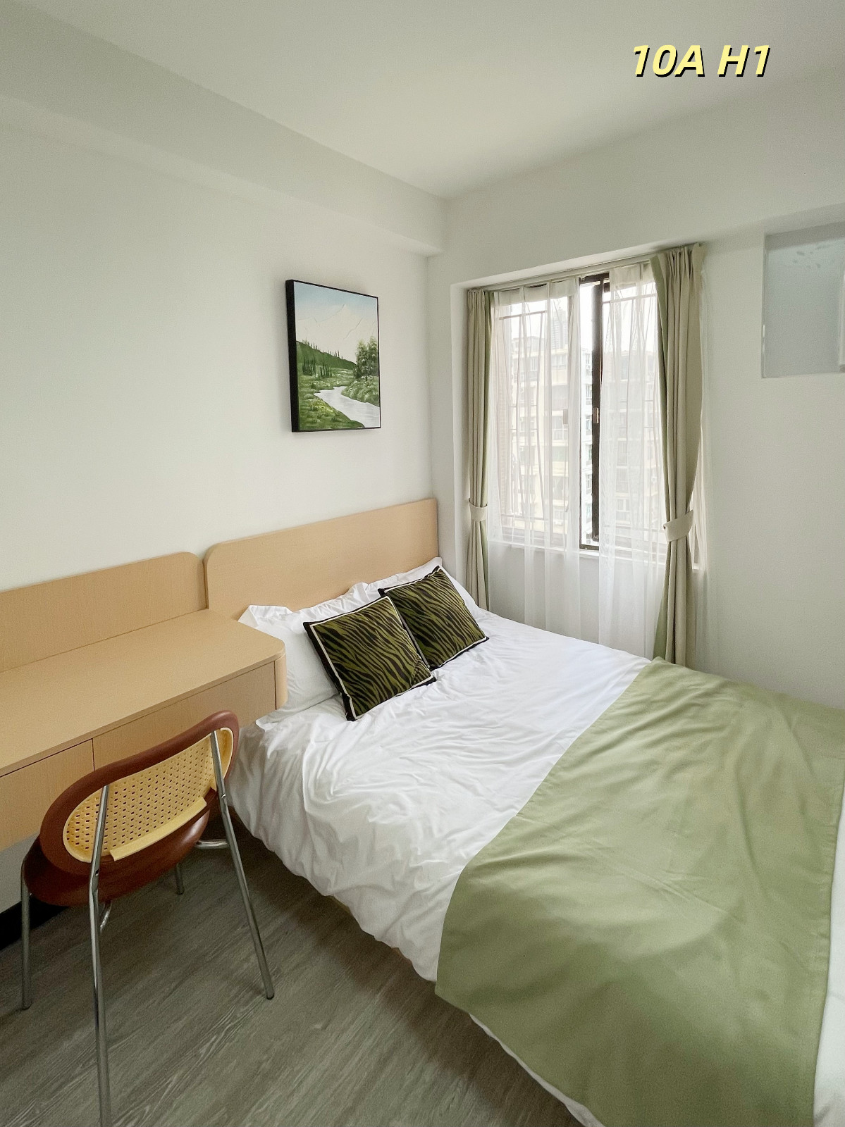 K302太子道西公寓-带客厅四室三卫A房H1单人间-楼下巴士🚌七分钟到城大，4站17分钟到浸会图1