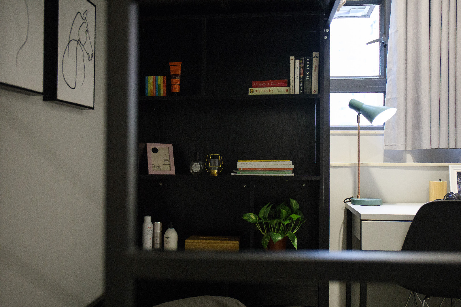 油麻地INS风国际青年公寓单间B房-理工15分钟可达,城大都会浸会全部20分钟,荃湾线和观塘线地铁上盖,可覆盖理工两个校区,位置绝佳图3