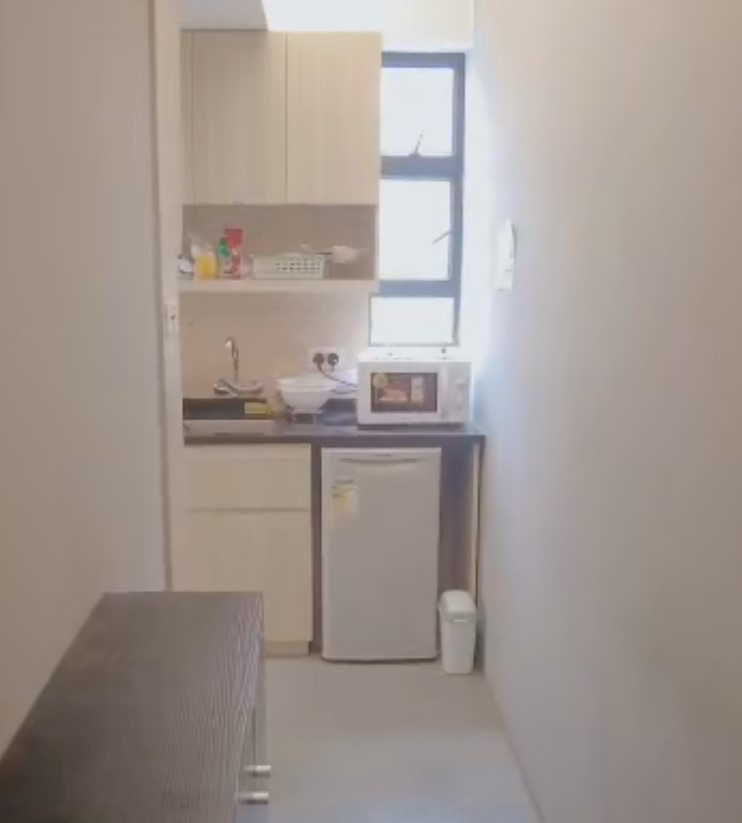 油麻地INS风国际青年公寓单间B房-理工15分钟可达,城大都会浸会全部20分钟,荃湾线和观塘线地铁上盖,可覆盖理工两个校区,位置绝佳图4