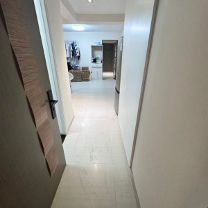 九龙塘广播道真能阁2期H室D房，三房一卫一巨厅，仅限男生，浸会步行仅700米稀缺房源