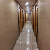 四兴隆工业大厦2A共享办公室-距离港铁柴湾站B口284m门口有巴士，提供独立水电表地址信箱门牌号网络 正式租赁合同，印花税文件(打厘印)