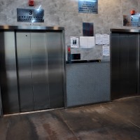 四兴隆工业大厦2A共享办公室-距离港铁柴湾站B口284m门口有巴士，提供独立水电表地址信箱门牌号网络 正式租赁合同，印花税文件(打厘印)