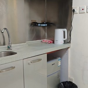 尖沙咀金马伦道8楼B室studio，理工步行8分即达，尖沙咀地铁站只要2分！上学工作都适合