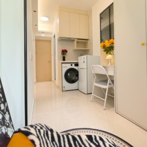 九龙-统一大厦精品StudioE-理工大学10分钟！楼下即巴士，200米步行至地铁，600米步行至高铁