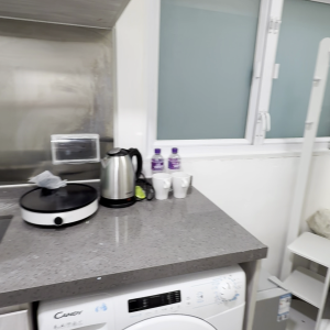 庙街学生公寓单人间G房-理工步行10分可达， 都会通勤20分钟，油麻地地铁站3分步行