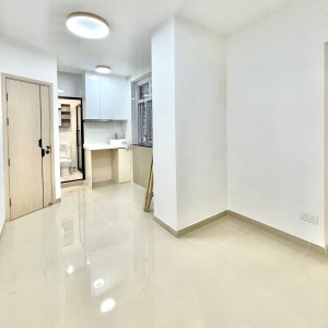 旺角黑布街一室一厅公寓C房-旺角步行350米， 理工城大浸会都会全部20分钟内到达，真正的油尖旺中心