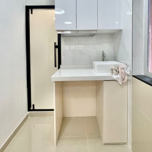 旺角黑布街一室一厅公寓C房-旺角步行350米， 理工城大浸会都会全部20分钟内到达，真正的油尖旺中心