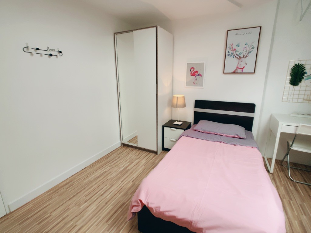 薄扶林道33号2F前座单人间A-港岛罕有特巨型公寓，男生专属，步行5分即达港大图2