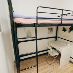 薄扶林道33号2F前座单人间A-港岛罕有特巨型公寓，男生专属，步行5分即达港大