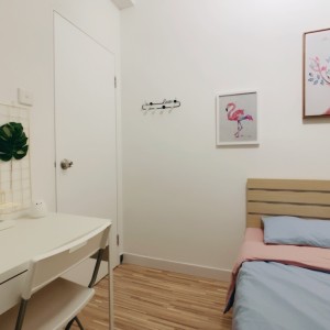 薄扶林道33号2F前座单人间A-港岛罕有特巨型公寓，男生专属，步行5分即达港大