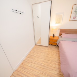 薄扶林道33号3F前座单人间A-港岛罕有特巨型公寓，女生专属，步行5分即达港大