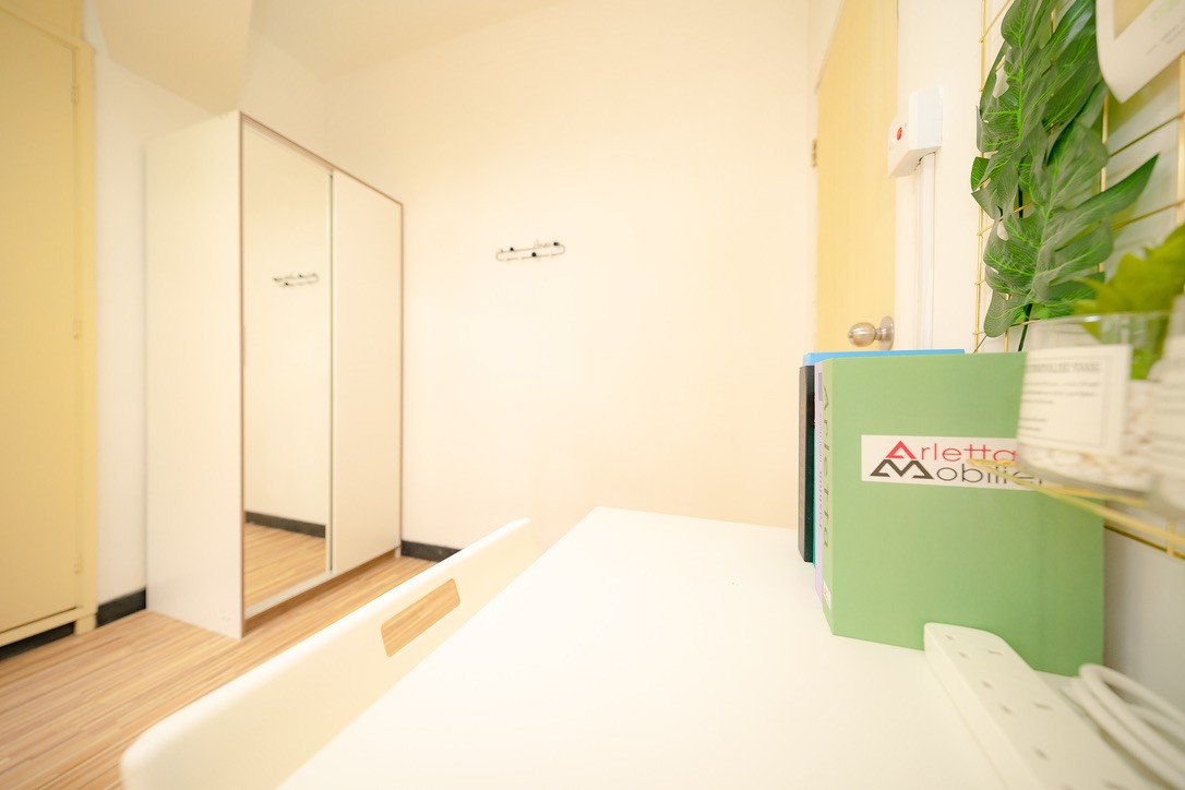 薄扶林道33号3F前座单人间B-港岛罕有公寓，女生专属，步行5分即达港大图1