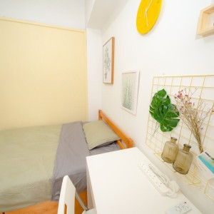 薄扶林道33号3F前座单人间D-港岛罕有特巨型公寓，女生专属，步行5分即达港大