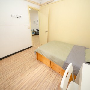 薄扶林道33号3F前座单人间D-港岛罕有特巨型公寓，女生专属，步行5分即达港大