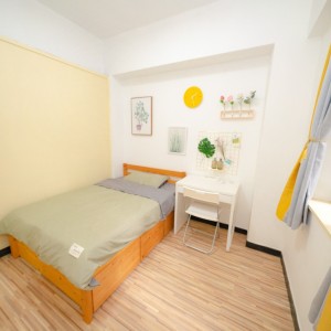 薄扶林道33号3F前座单人间D-港岛罕有特巨型公寓，女生专属，步行5分即达港大