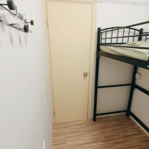 薄扶林道33号3F前座单人间E-港岛罕有特巨型公寓，女生专属，步行5分即达港大