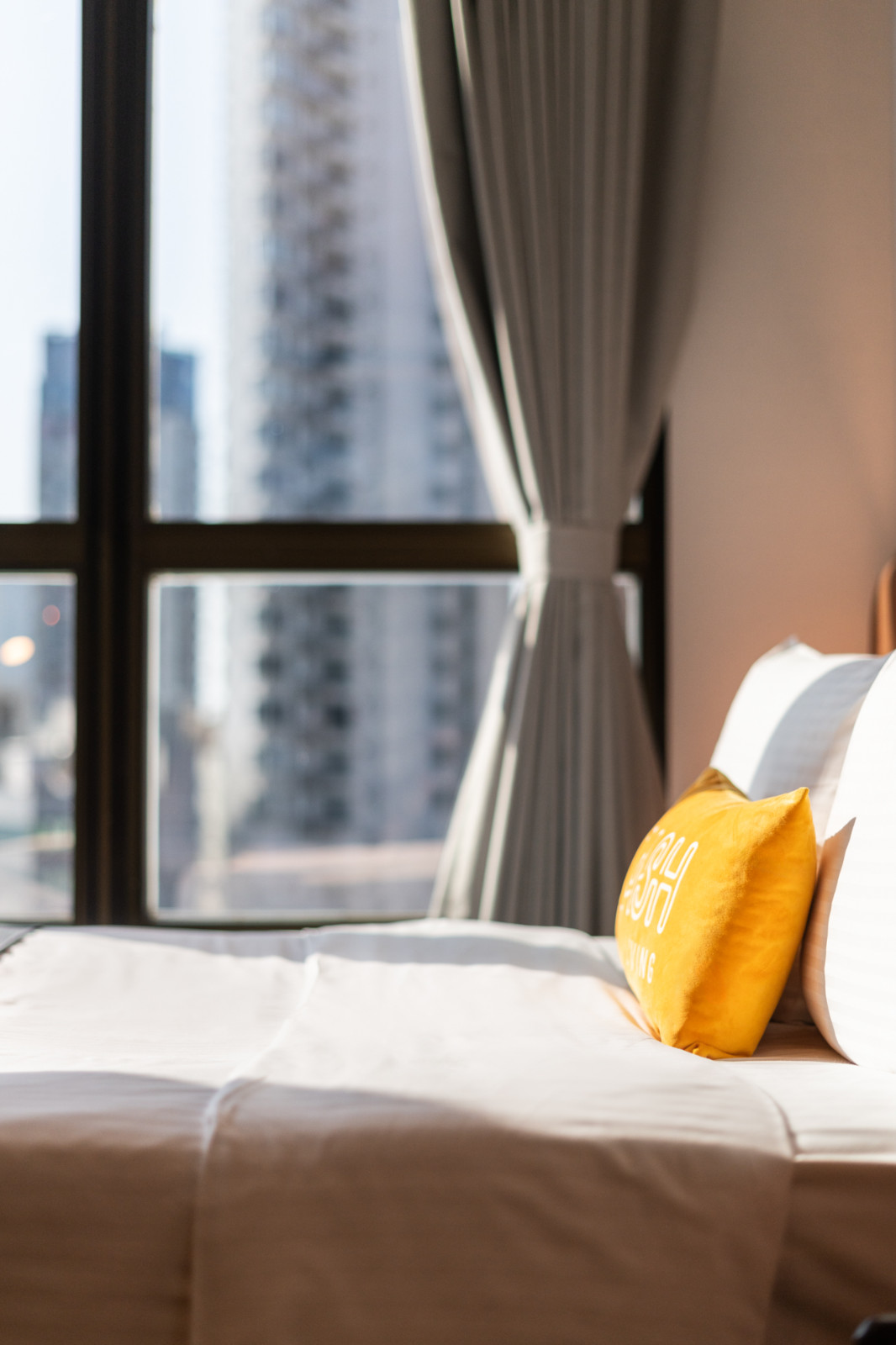 上环荷李活道酒店式公寓大床间-港大地铁两站直达,上环地铁站步行500米,月租全包,拎包入住,港大住宿的天花板图3