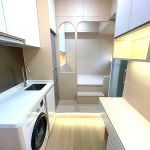 油麻地窝打老道studio B房-超赞装修多储物空间，带大露台一览城市景观，四大校全部15分钟即达，油麻地地铁上盖