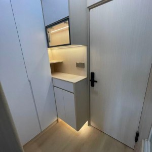 旺角东百宝大厦5楼studio-全新装修家电齐全，四大校通勤均在20分钟内，三个地铁站上盖，空间利用率高柜子多，极具性价比