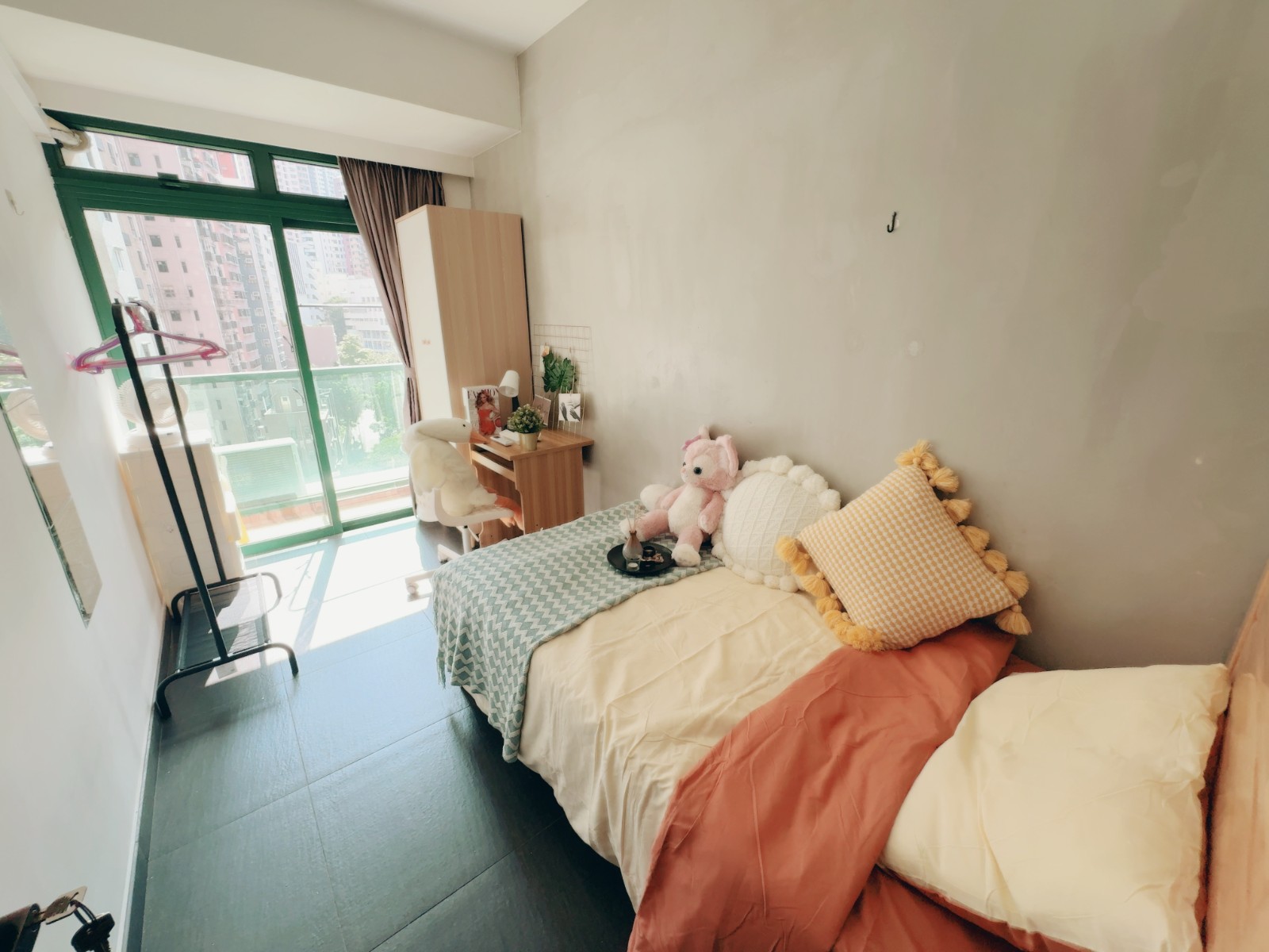 兴华大厦单人间1，2-十一室七厅男生专属港大步行5分钟图1