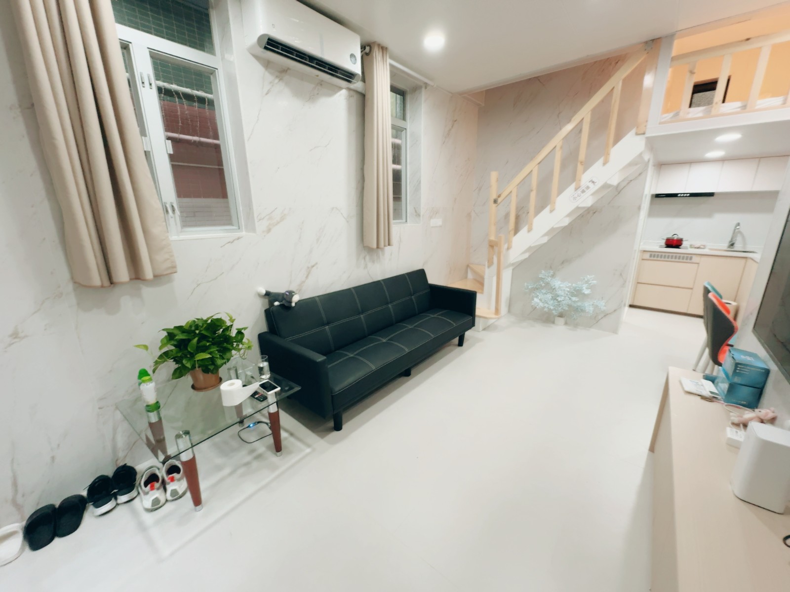 华贤居别墅单人间1F-一室一厅男生专属港大步行约 8分钟或乘港铁港岛线 1 站图3