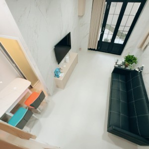 华贤居别墅单人间1F-一室一厅男生专属港大步行约 8分钟或乘港铁港岛线 1 站