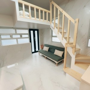 华贤居别墅单人间2F-一室一厅男生专属港大步行约 8分钟或乘港铁港岛线 1 站