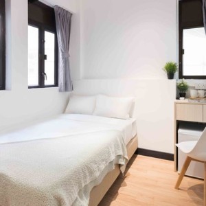 尖沙咀加拿芬道酒店式公寓studio-理工步行10分，乘巴士只要6分，浸会城大都会只要20分。尖沙咀站200米，尖东站400米