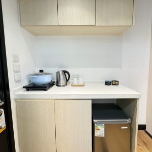 尖沙咀加拿芬道酒店式公寓大床间-理工步行10分，乘巴士只要6分，浸会城大都会只要20分。尖沙咀站200米，尖东站400米