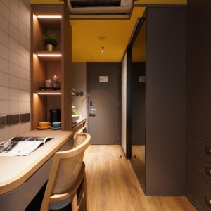 上环荷李活道酒店式公寓豪华双人房-港大地铁两站直达，上环地铁站步行500米，月租全包，拎包入住，港大住宿的天花板