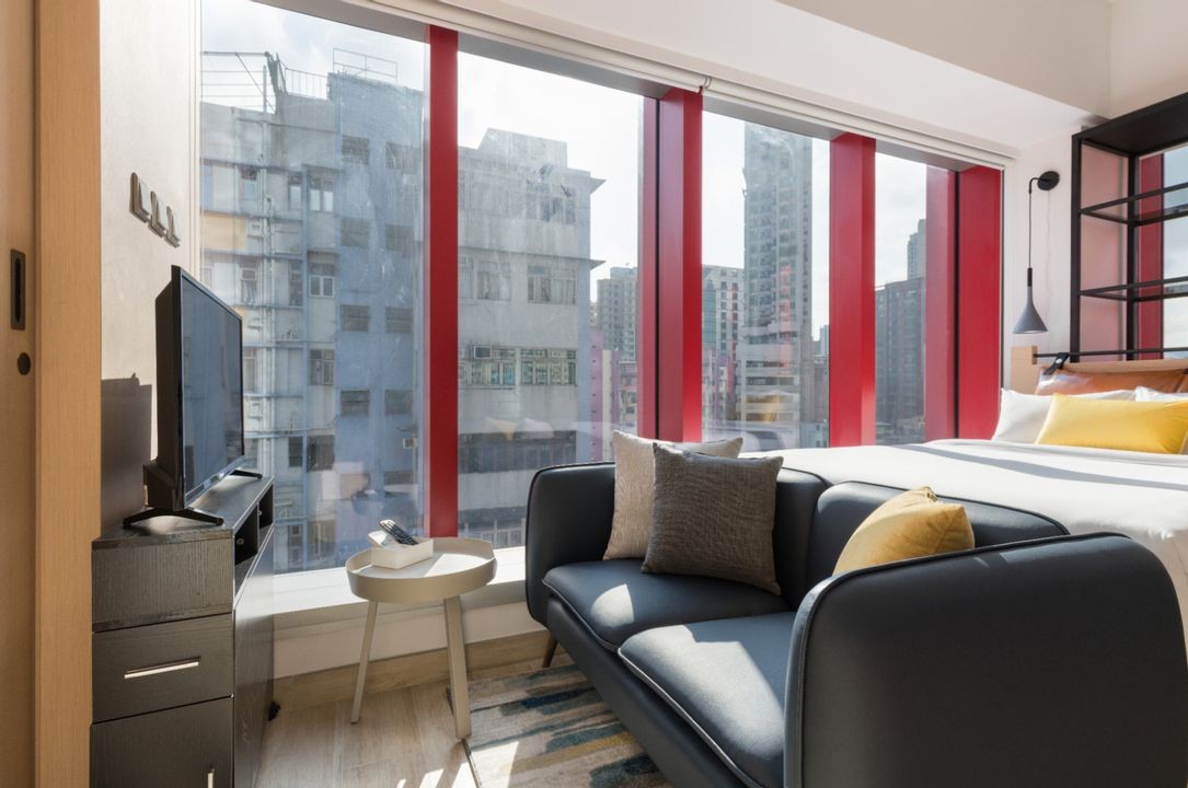 旺角登打士道酒店式公寓studio-旺角核心，步行约 6 分钟达油麻地站，月租全包，拎包入住，港理工住宿的天花板图4