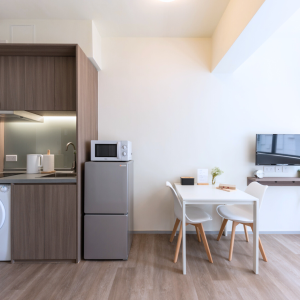 旺角登打士道酒店式公寓studio-旺角核心，步行约 6 分钟达油麻地站，月租全包，拎包入住，港理工住宿的天花板