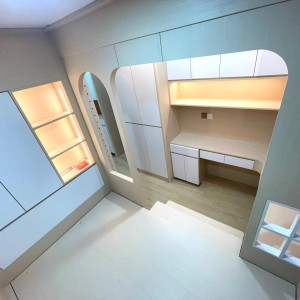 金冠大厦-单人间A房尖沙咀地铁口步行19米，理工步行5分钟，近地铁出行方便