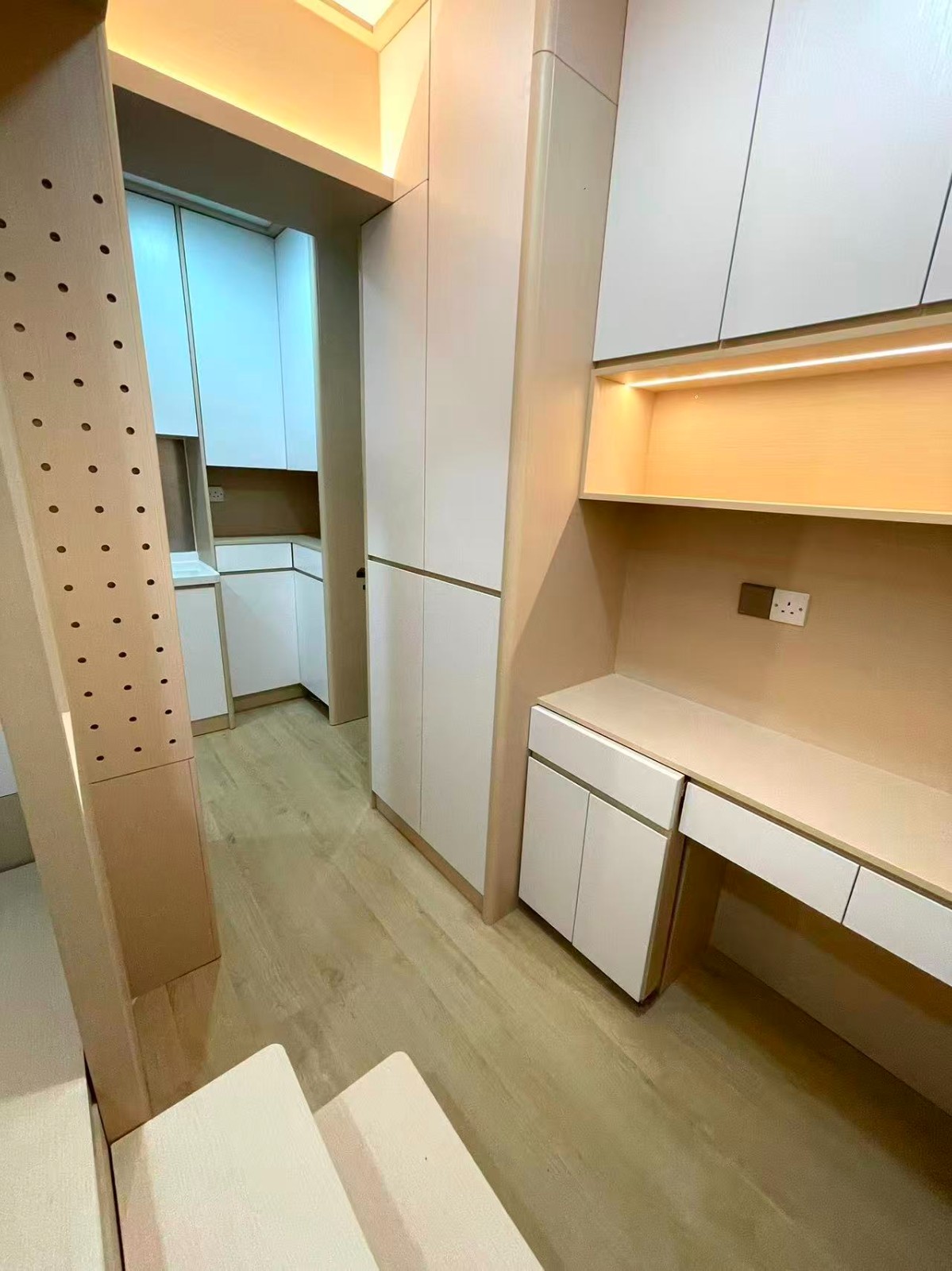 金冠大厦-单人间A房尖沙咀地铁口步行19米，理工步行5分钟，近地铁出行方便图5