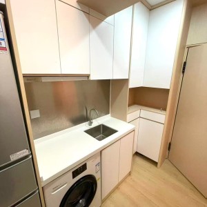 金冠大厦-单人间A房尖沙咀地铁口步行19米，理工步行5分钟，近地铁出行方便