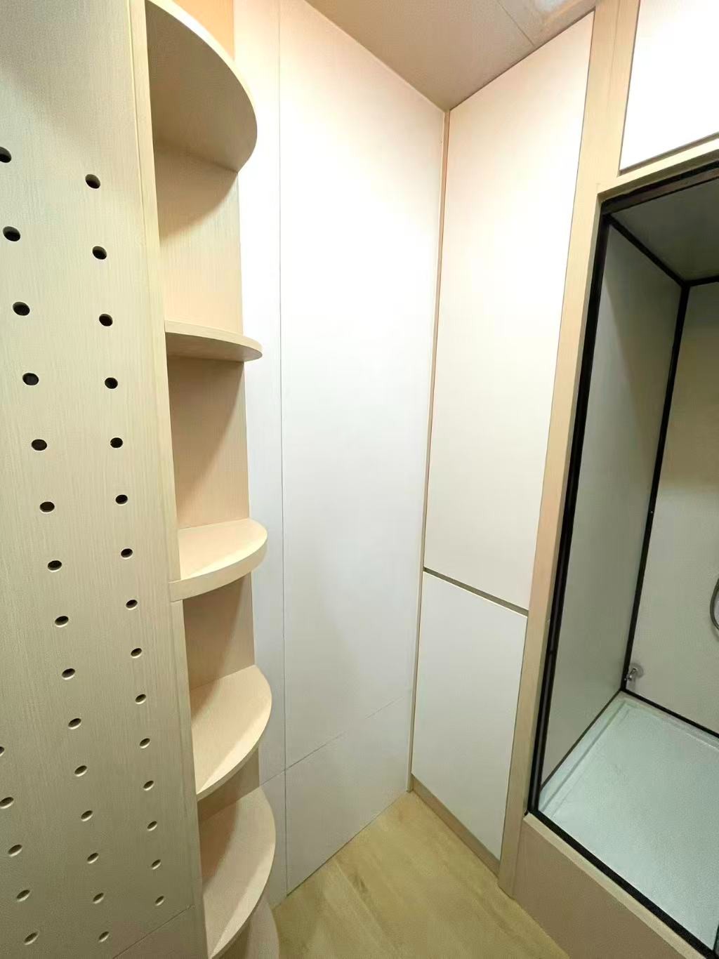 金冠大厦-单人间A房尖沙咀地铁口步行19米，理工步行5分钟，近地铁出行方便图1